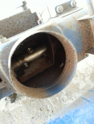 ท่อส่งข้าว ยาว 4 เมตร ข้อต่อพับได้ มีกระเดื่องลิ้นปิด-เปิดปากปล่อยข้าว เก่าญี่ปุ่น