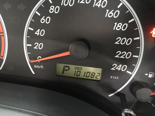 toyota altis 1.6e cng สีดำ ปี 10จด2011 รถสวยมากมือเดียวไมล์น้อยแท้ ขับดีสุด