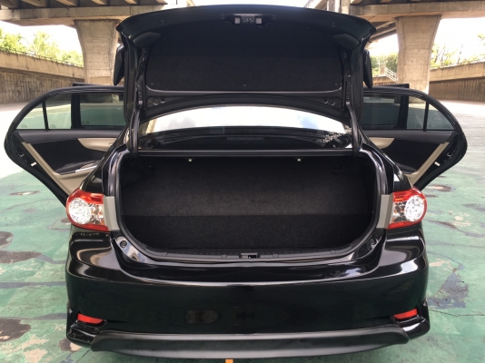 toyota altis 1.6e cng สีดำ ปี 10จด2011 รถสวยมากมือเดียวไมล์น้อยแท้ ขับดีสุด