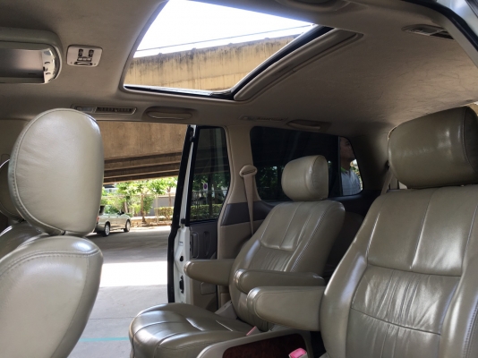 toyota estima 2.4g ไม่ไฮบริด สีขาว ปี2005 รถขับดีไม่มีปํญหาอะไร