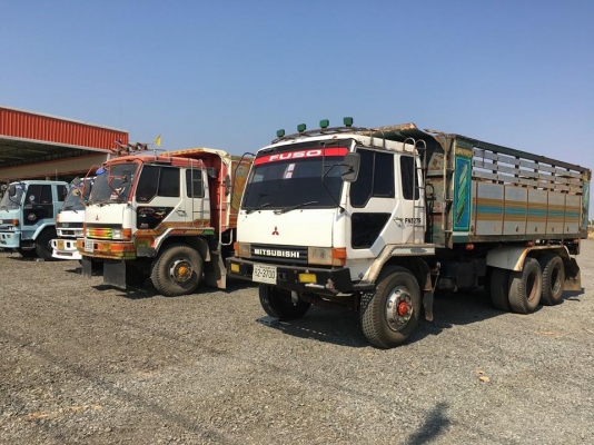 ขายรถ10ล้อ ดั้ม2เพลา FN527M-TF เครื่อง220เทอร์โบ เกียร์โลฮาย10สปีด กระบะดั้มมิเนียม พาวเวอร์ เบรกจิ๊ฟฟี่ ภายในสวย แอร์เย็น เอกสารพร้อมโอน สนใจโทร 090-8588220คุณนะ 093-3258446คุณบิว หรือเข้าดูสินค้าอื่นๆได้ที่ www.narong2truck.com หรือ www.truck.in.th/498