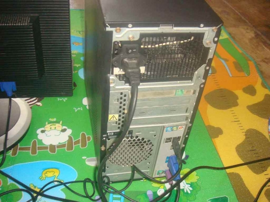 ขาย Computer PC ยกชุด -- ราคา 2,400 บาท