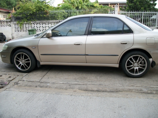 ขายถูก Honda Accord โฉมงูเห่า เครื่อง2.3cc VTI ปี2000 เกียร์ออโต้