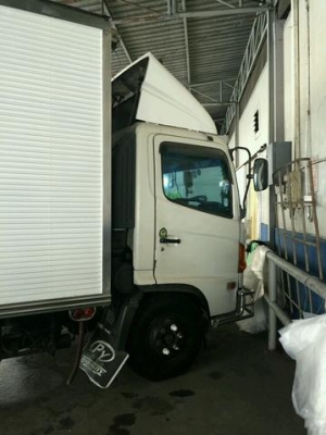 ฮีโน่  144 แรง  ปี48 (( รถห้องเย็น )) ยาว 5.5 เมตร  ราคา   630,000  บาท