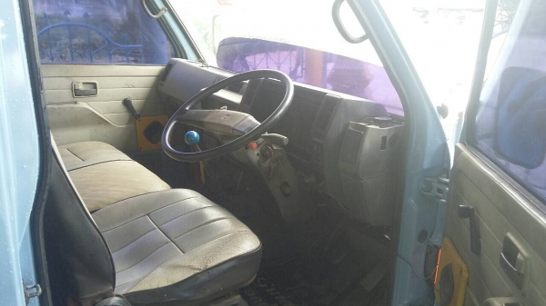 รถอีซูซู 6 ล้อดั้ม NKR 110 แรงม้า.    สนใจติดต่อ  081 - 6079515