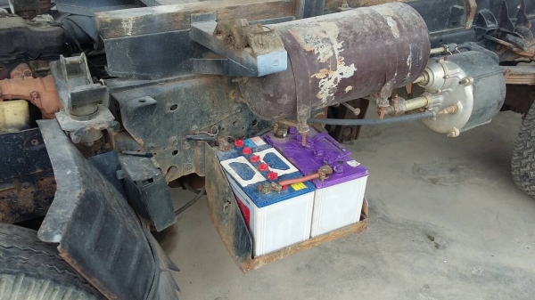 รถอีซูซู 6 ล้อดั้ม NKR 110 แรงม้า.    สนใจติดต่อ  081 - 6079515