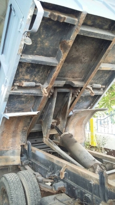 รถอีซูซู 6 ล้อดั้ม NKR 110 แรงม้า.    สนใจติดต่อ  081 - 6079515