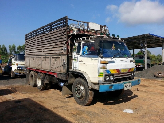 ขายรถ10ล้อ เครื่อง210แรง พาวเวอร์ เบรกจิ๊ฟฟี่ 6BG1เทอร์โบอินเตอร์ ช่วงล่างใหญ่ ยางดี เอกสารพร้อมโอน สนใจโทร 090-8588220คุณนะ 093-3258446คุณบิว หรือเข้าดูสินค้าอื่นๆได้ที่ www.narong2truck.com หรือ www.truck.in.th/498 หรือเพจFacebook ณรงค์ ซื้อขายรถมือสอง