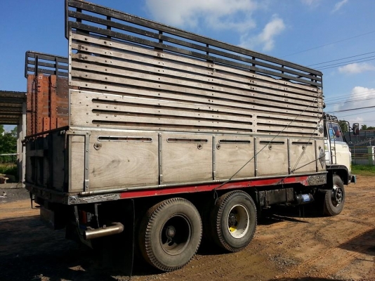 ขายรถ10ล้อ เครื่อง210แรง พาวเวอร์ เบรกจิ๊ฟฟี่ 6BG1เทอร์โบอินเตอร์ ช่วงล่างใหญ่ ยางดี เอกสารพร้อมโอน สนใจโทร 090-8588220คุณนะ 093-3258446คุณบิว หรือเข้าดูสินค้าอื่นๆได้ที่ www.narong2truck.com หรือ www.truck.in.th/498 หรือเพจFacebook ณรงค์ ซื้อขายรถมือสอง