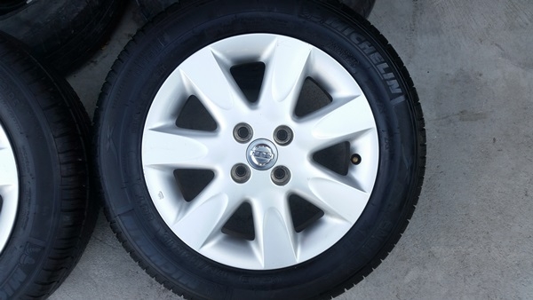 ขายล้อNISSAN March 15 ยาง175/65/14 ปี 3514  4 ล้อ