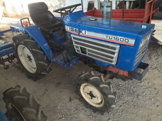 ขายรถไถนั่งขับ ขับเคลื่อน4ล้อ (4WD)เก่าญี่ปุ่นยี่ห้อISEKI รุ่น TU1600 ขนาด16.5แรงม้าใช้มาแค่175ชั่วโมงสภาพสวยมากๆ