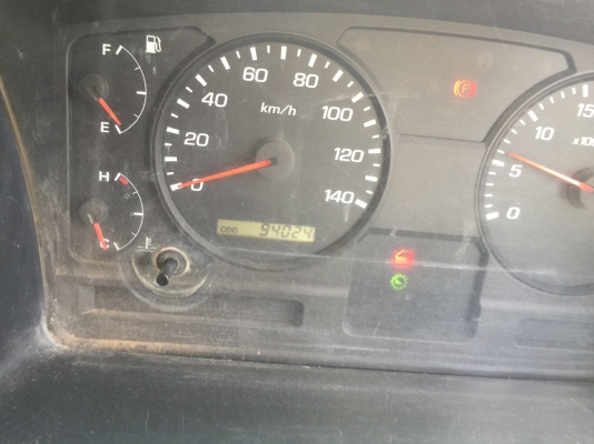 10 ล้อดั้ม  270 แรง ยูโร 3 ปี 2555 รถสวยมาก ไมล์ 9.4 หมื่นโล