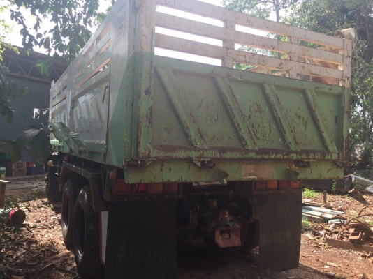 10 ล้อดั้ม  270 แรง ยูโร 3 ปี 2555 รถสวยมาก ไมล์ 9.4 หมื่นโล