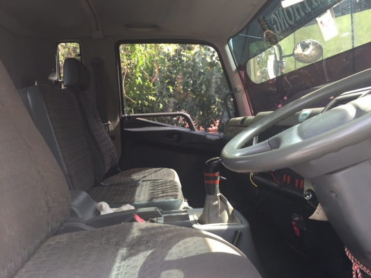 10 ล้อดั้ม  270 แรง ยูโร 3 ปี 2555 รถสวยมาก ไมล์ 9.4 หมื่นโล