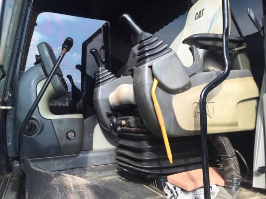 รถขุด CAT320D JAPAN รถ 8800 ชม. เล่มทะเบียน