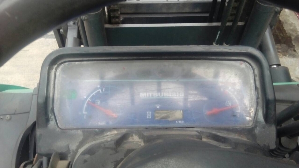 โฟล์คลิฟ มิตซูบิชิ แกรนเดีย 3ตัน เสา 4.5 เมตร โฟล์คลิฟ มิตซูบิชิ แกรนเดีย 3ตัน เสา 4.5 เมตร