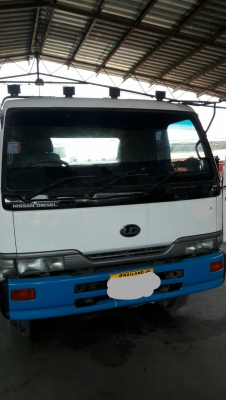 หัวลาก6ล้อนิสสัน