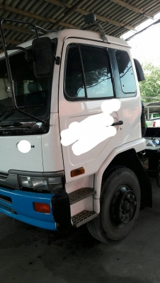 หัวลาก6ล้อนิสสัน