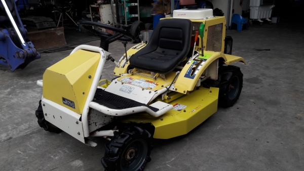 รถตัดหญ้านั่งขับ Fuji ME1020 รถพร้อมใช้งาน