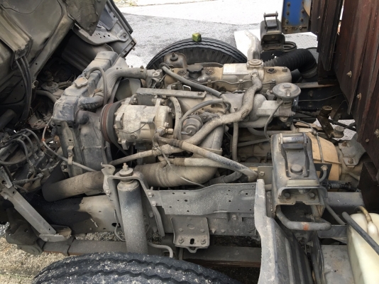 รถอีซูซู 6 ล้อ รั้ว ( ไม่ดั้ม ) NKR 100 แรงม้า. ปี 47.     สนใจติดต่อ  081 - 6079515