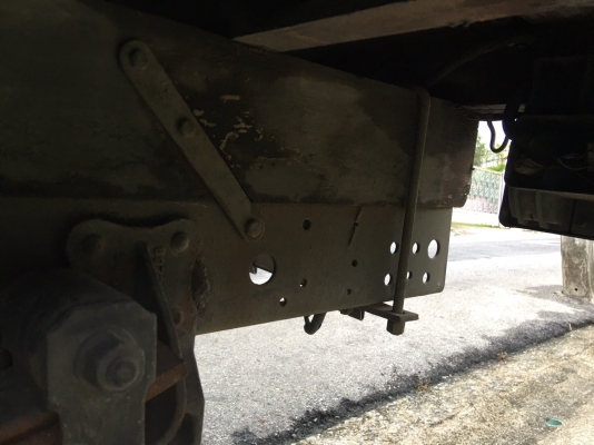 รถอีซูซู 6 ล้อ รั้ว ( ไม่ดั้ม ) NKR 100 แรงม้า. ปี 47.     สนใจติดต่อ  081 - 6079515