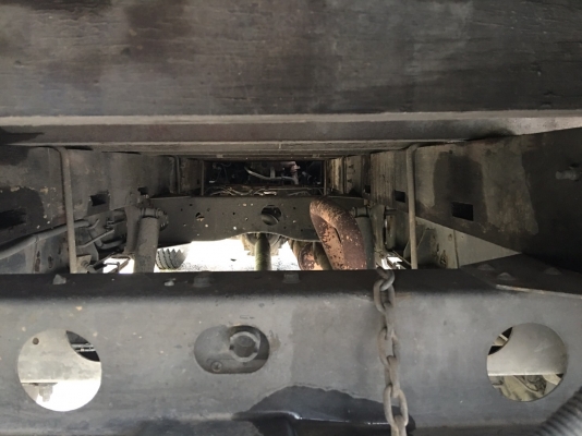 รถอีซูซู 6 ล้อ รั้ว ( ไม่ดั้ม ) NKR 100 แรงม้า. ปี 47.     สนใจติดต่อ  081 - 6079515