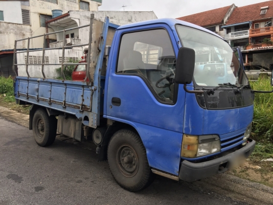 รถอีซูซู 6 ล้อ รั้ว ( ไม่ดั้ม ) NKR 100 แรงม้า. ปี 47.     สนใจติดต่อ  081 - 6079515