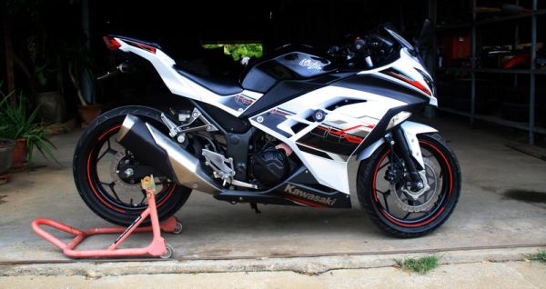 ขาย KAWASAKI NINJA 300 ปี2013 สภาพสวย มือเดียว ทะเบียนพร้อมโอน 117000