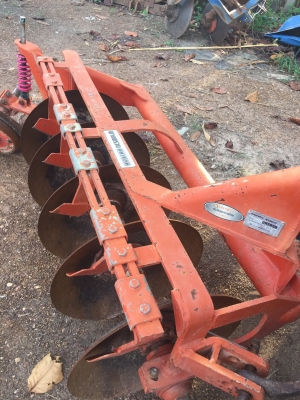 KUBOTA36แรง. อุปกร์ดันหน้า-ผานหลัง ทำงาน 1900ชม KUBOTA36แรง. อุปกร์ดันหน้า-ผานหลัง ทำงาน 1900ชม