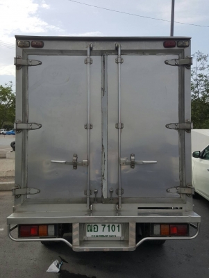 ดีแม็ก ปี2005 ตู้เย็น-5 ตู้เบิ้มสเตนเลสทั้งลูก เครื่องช่วงล่างแน่น ดีแม็ก ปี2005 ตู้เย็น-5 ตู้เบิ้มสเตนเลสทั้งลูก เครื่องช่วงล่างแน่น