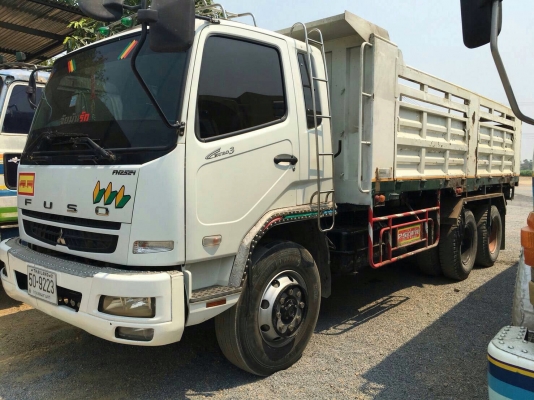 ขายรถบรรทุกสิบล้อ Mitsubishi เครื่อง 240 แรง ปี 57 กระบะดัมพ์ ทะเบียนพร้อม