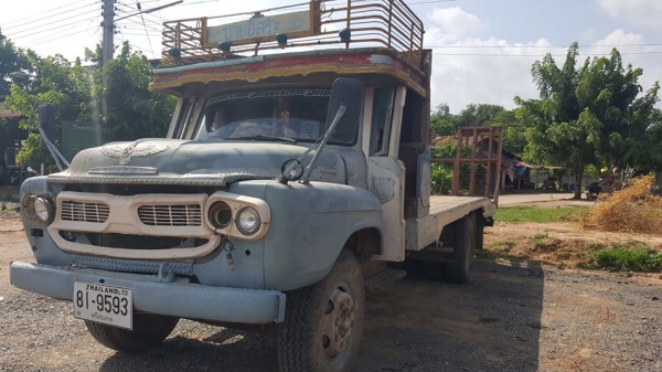 ขาย10ล้อ1เพลา เทรลเลอร์หัวยาวหางลากรถเกี่ยวข้าว 175แรง 6BG1 แชชซีสวย เครื่องดี เอกสารเล่มทะเบียนครบ พร้อมวิ่งงาน