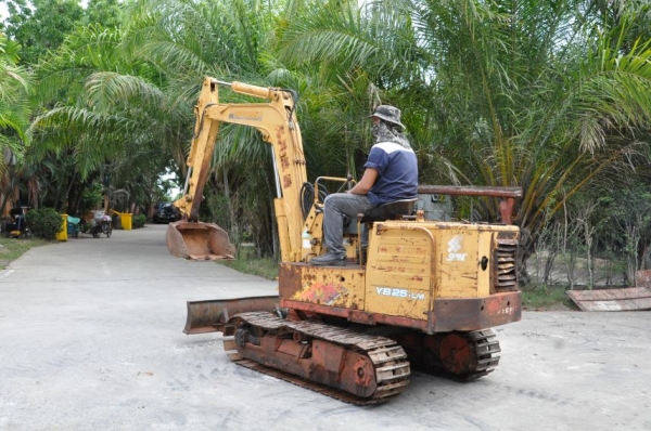 ลดกระหน่ำ!!ขายแบคโฮ YANMAR YB25 เท่าPC30 เดิมจากญี่ปุ่น ทำงานสมบูรณ์ทุกระบบ รับรองไม่ผิดหวัง 139,000 เท่านั้น!!