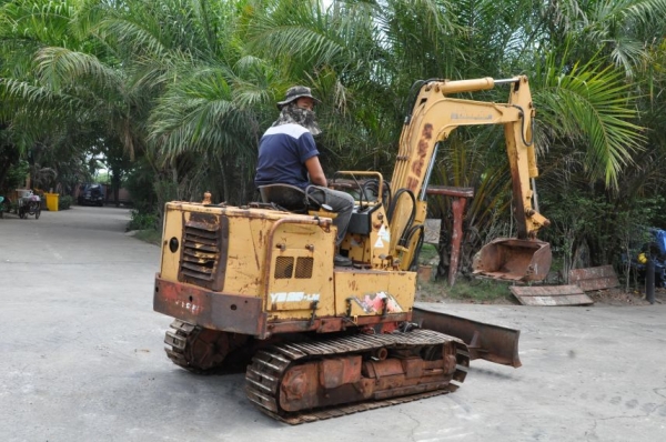 ลดกระหน่ำ!!ขายแบคโฮ YANMAR YB25 เท่าPC30 เดิมจากญี่ปุ่น ทำงานสมบูรณ์ทุกระบบ รับรองไม่ผิดหวัง 139,000 เท่านั้น!!
