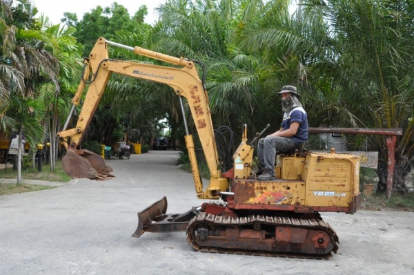 ลดกระหน่ำ!!ขายแบคโฮ YANMAR YB25 เท่าPC30 เดิมจากญี่ปุ่น ทำงานสมบูรณ์ทุกระบบ รับรองไม่ผิดหวัง 139,000 เท่านั้น!!