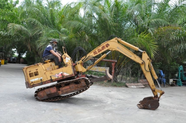 ลดกระหน่ำ!!ขายแบคโฮ YANMAR YB25 เท่าPC30 เดิมจากญี่ปุ่น ทำงานสมบูรณ์ทุกระบบ รับรองไม่ผิดหวัง 139,000 เท่านั้น!!