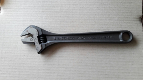 ขายประแจเลื่อนขนาด10"BAHCO MADE IN SWEDEN. รุ่นปากสลับจับท่อได้