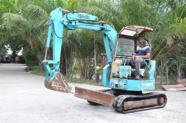ขายแบคโฮ KUBOTA RX301 คออ่อน แทรคยาง ครบๆ สวยเดิมจากญี่ปุ่น ทำงานสมบูรณ์ทุกระบบ รับรองไม่ผิดหวัง 195,000 เท่านั้น!!