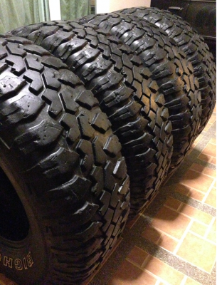 ยาง Mud Maxxis 285 75 16 สิ้นปี11 ดอกเยอะ ไม่มีปะ ใช้กันยาว ราคาไม่แพง