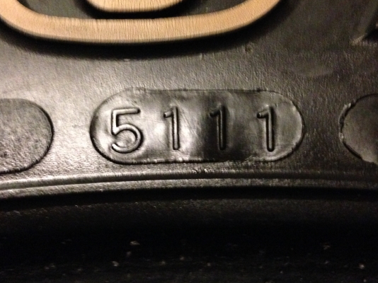 ยาง Mud Maxxis 285 75 16 สิ้นปี11 ดอกเยอะ ไม่มีปะ ใช้กันยาว ราคาไม่แพง