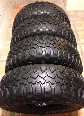 ยาง Mud Maxxis 285 75 16 สิ้นปี11 ดอกเยอะ ไม่มีปะ ใช้กันยาว ราคาไม่แพง