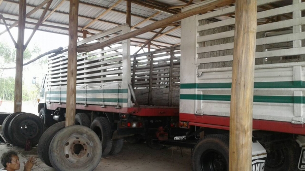 **679,000 บ.ต่อรอง/// 10ล้อ2เพลาดั้ม ISUZU ROCKY 6SA1 (JUMBO 200) เครื่อง/เกียร์ ดี แรง คัสซีใหญ่ สวย กระบะดั้มเหล็กคอกเกษตร ฝาทึบไม้ หัวเก๋งดี พาวเวอร์ ทริฟฟี่ ระบบลาก ครบ ยาง70\% ตามสภาพ พร้อมลุย เอกสารเล่มทะเบียน ครบ **ขาย ISUZU ROCKY-210 HP (จัมโบ้) 10 **679,000 บ.ต่อรอง/// 10ล้อ2เพลาดั้ม ISUZU ROCKY 6SA1 (JUMBO 200) เครื่อง/เกียร์ ดี แรง คัสซีใหญ่ สวย กระบะดั้มเหล็กคอกเกษตร ฝาทึบไม้ หัวเก๋งดี พาวเวอร์ ทริฟฟี่ ระบบลาก ครบ ยาง70\% ตามสภาพ พร้อมลุย เอกสารเล่มทะเบียน ครบ **ขาย ISUZU ROCKY-210 HP (จัมโบ้) 10