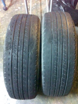 ยางบริสโตน 205/70/15ปี13 คู่ 1000บาท ตำหนิมีรอยเบรค