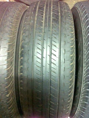 ยางบริสโตน 205/70/15ปี13 ชุด3200บ. รับเอง 3000บ.