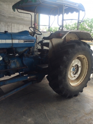 ขายFORD 6610 เสื้อลาย  เก่านอก ทะเบียนพร้อม สภาพสวยใ้งานได้เลย