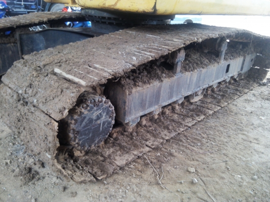 ขายรถแบคโฮ KOMATSU PC200-7 กับ KOMATSU PC160-8 ราคาคันละ 1500000