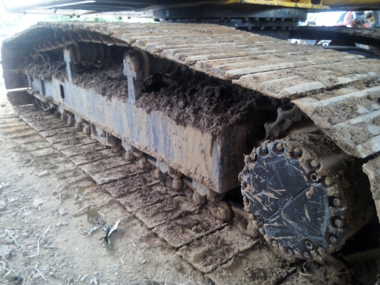 ขายรถแบคโฮ KOMATSU PC200-7 กับ KOMATSU PC160-8 ราคาคันละ 1500000