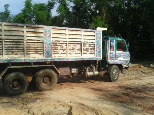 ขายสิบล้อ NISSAN CW430M ดั้มสองเพลา เกียร์อิตั้น เครื่องเกียร์ดี คัชชีสวย ภายในเรียบร้อย ยางพร้อมใช้งาน เอกสารเล่มทะเบียน