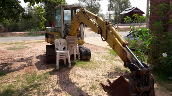 ขายด่วน  KOMATSU PC40-5สภาพสวยพร้อมใช้งาน เครื่องปั้มดี เอวแน่น ช่วงล่างสวย เอกสารสัญญาซื้อขาย