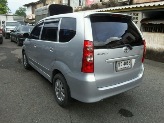 ขายToyota Avanza 1.5E AT LPG ปี07.
